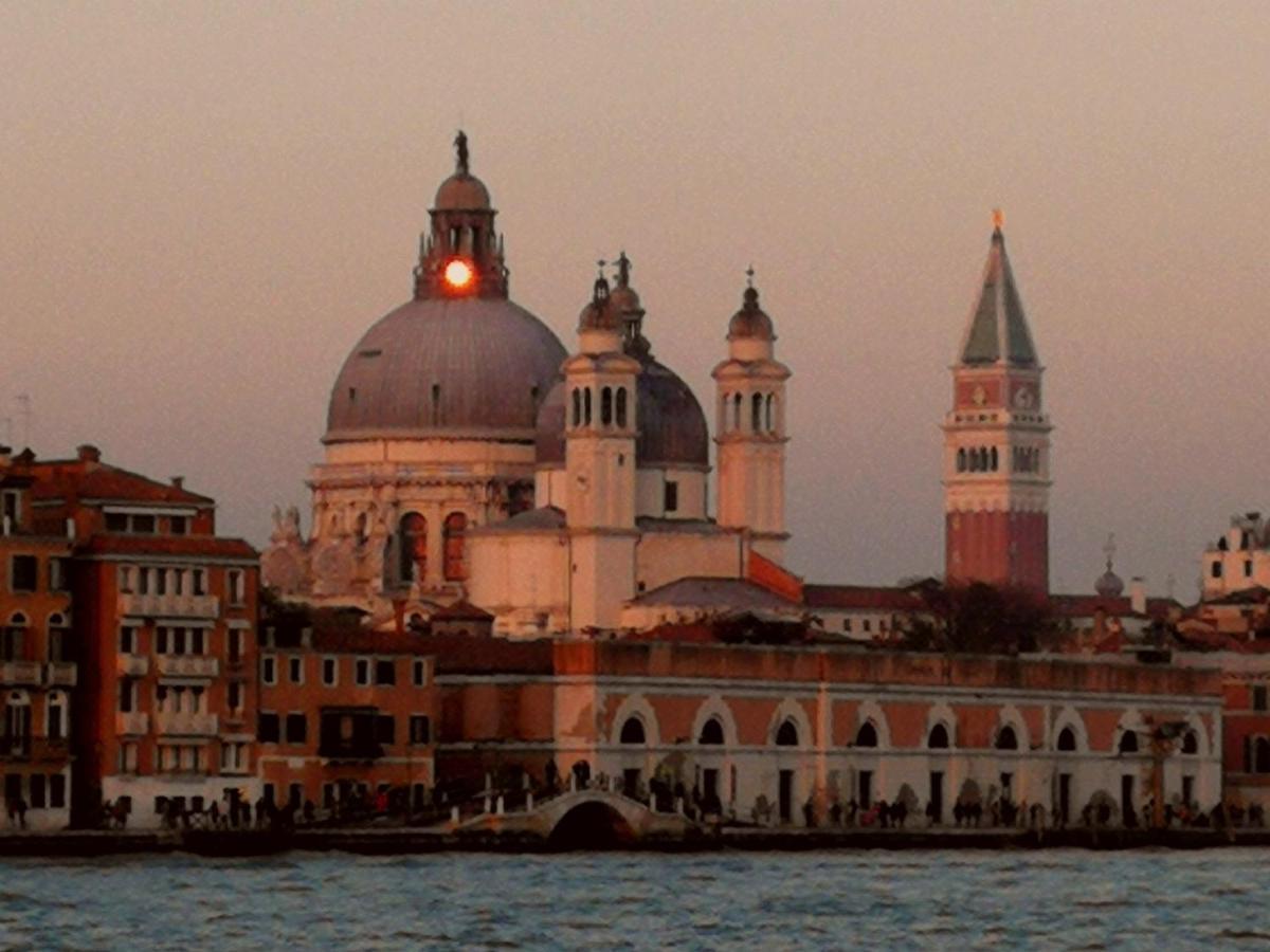 Historical Flat In Cannaregio, Venezia