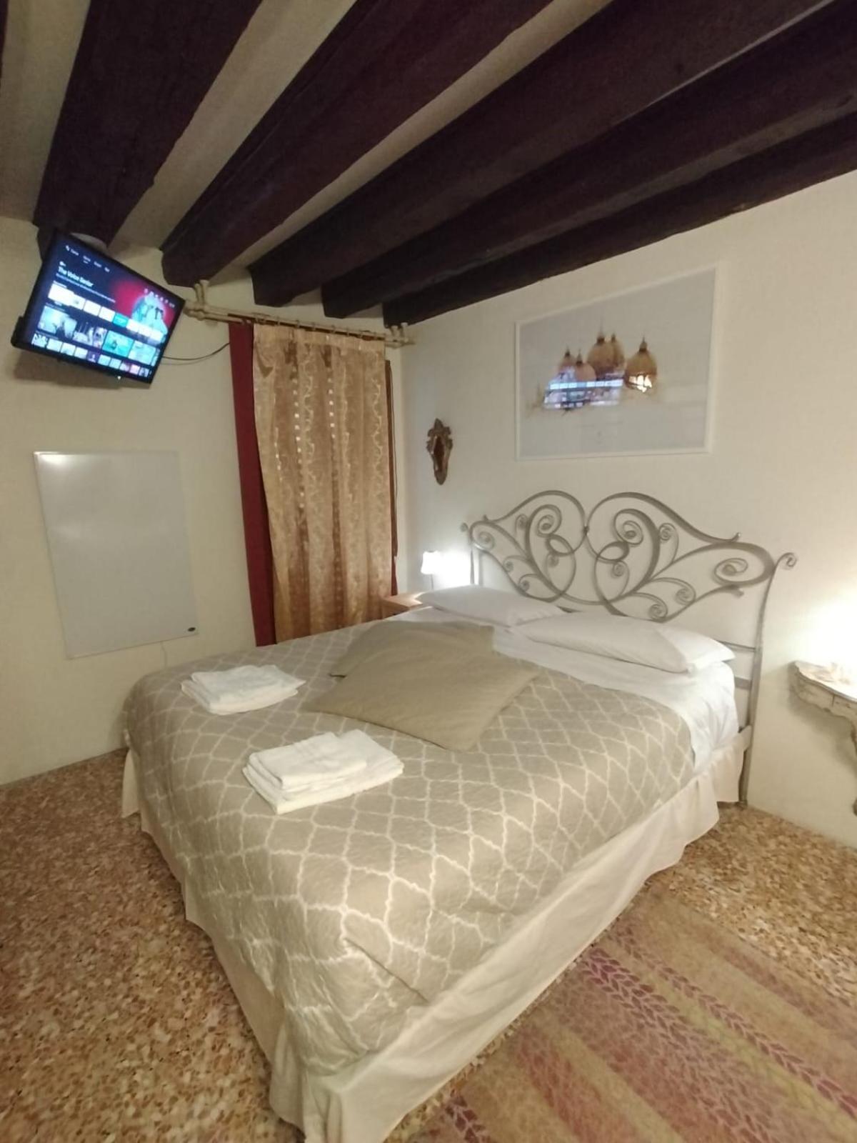Historical Flat In Cannaregio, Venezia Apartamento *