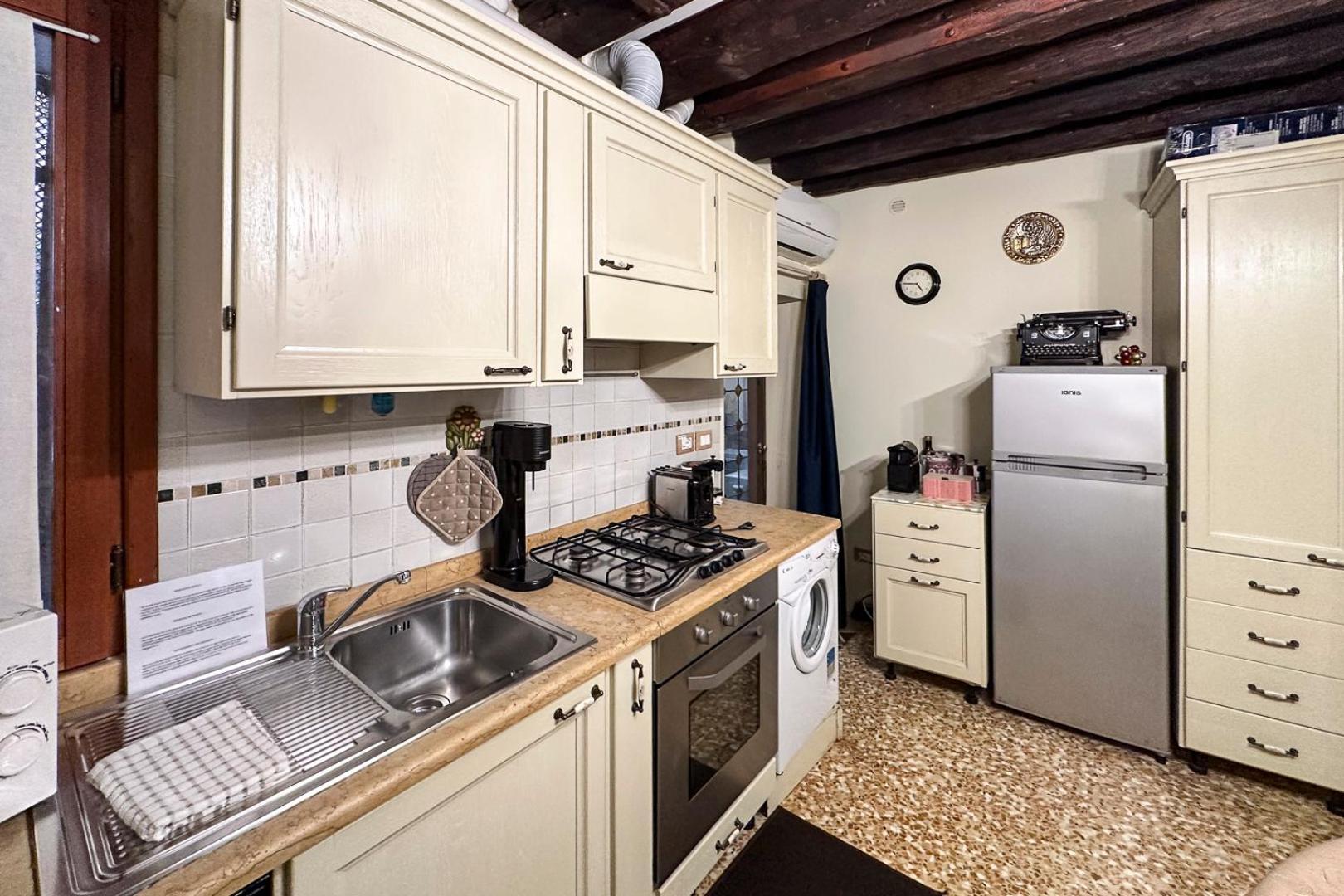 Historical Flat In Cannaregio, Venezia Apartamento Venecia
